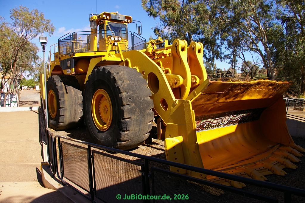 20260507_23loader.jpg